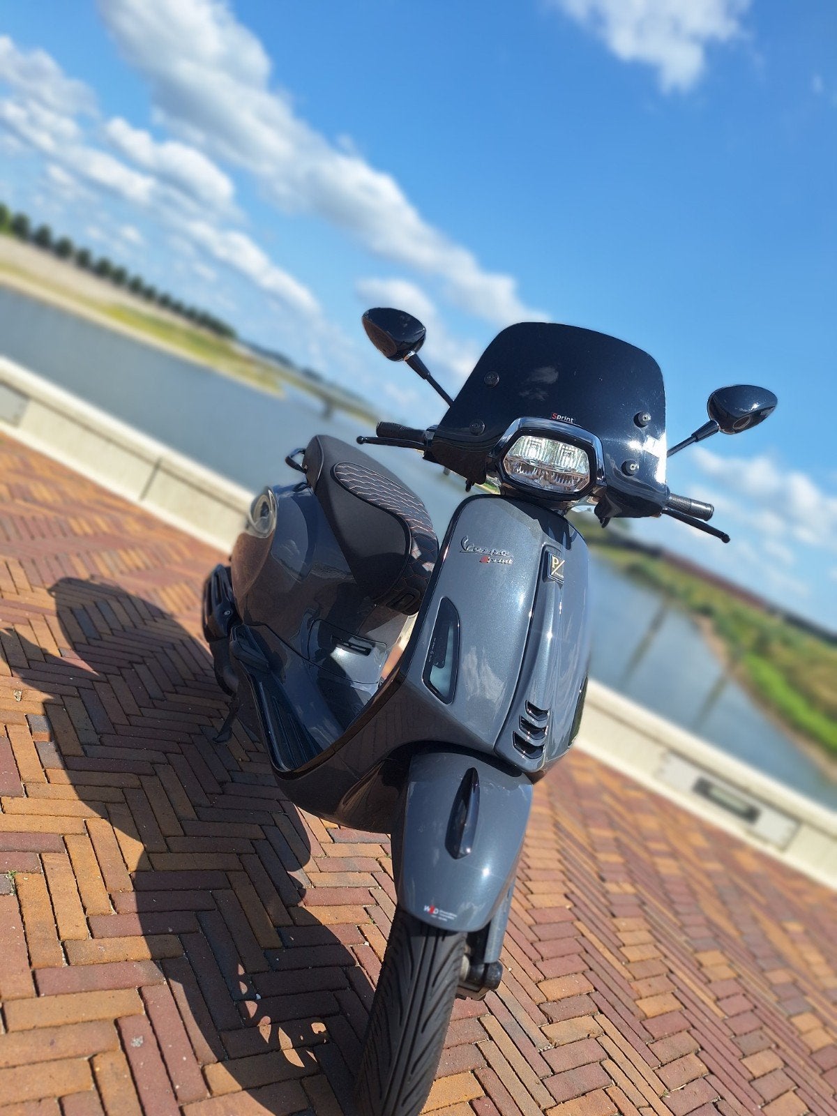 Vespa sprint! 2021 dealer onderhouden, Fietsen en Brommers, Scooters | Vespa, Ophalen