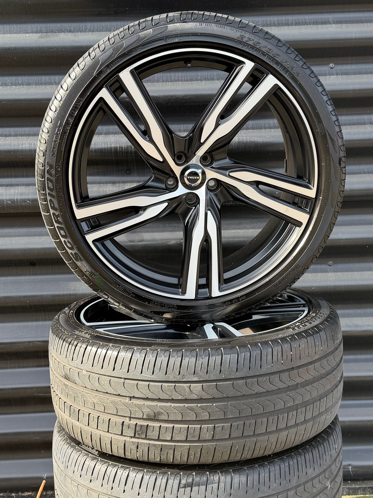 22 Orig  Volvo R Design velgen Xc90 T8 Pirelli banden, Gebruikt, -, -, Banden en Velgen