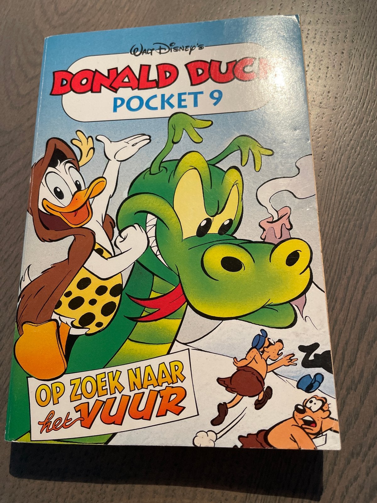 Donald Duck Pocket 9: Op zoek naar het vuur, Eén stripboek, Ophalen of Verzenden, Gelezen