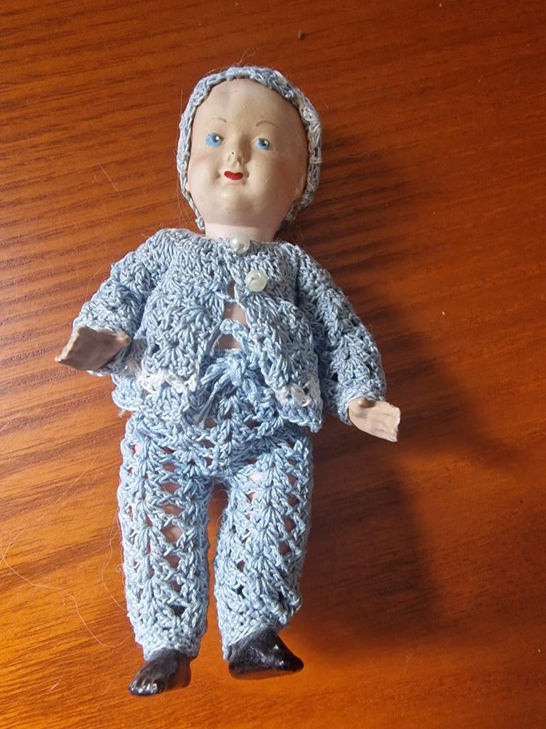 Vintage Papieren Machee Popje in Gehaakte Kleding, Ophalen of Verzenden, Gebruikt