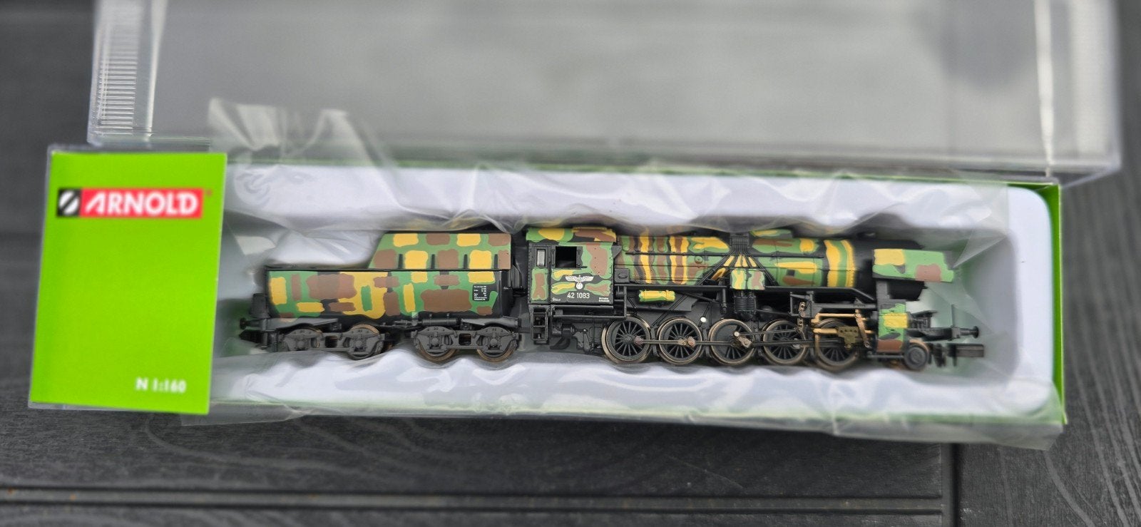 Arnold HN2485 stoomlok in /camouflagekleurenTarnfarben, Hobby en Vrije tijd, Modeltreinen | N-Spoor, Arnold, Nieuw, Ophalen of Verzenden