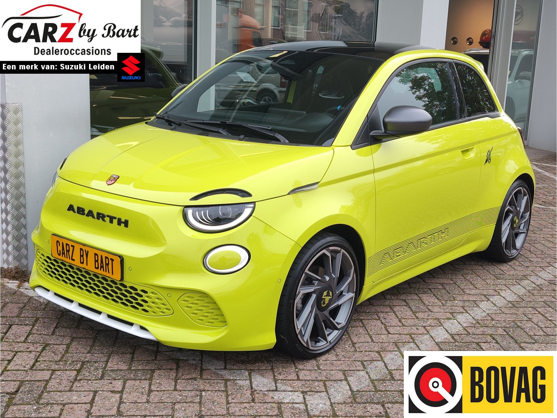 Abarth 500e SCORPIONISSIMA 42 kWh Alcantara sportstuur | Pan, Auto's, Gebruikt, Zwart, 4 stoelen, 500e