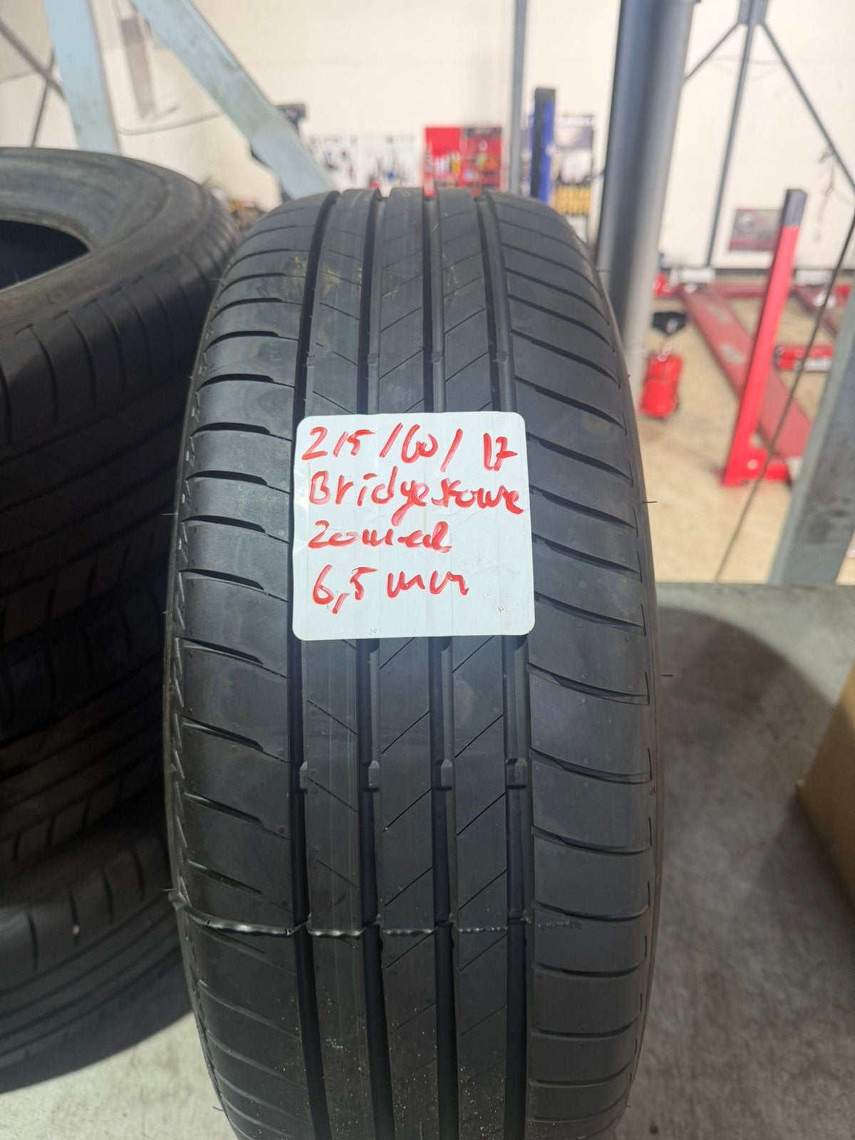 Bridgestone 215/60/17 Zomer 6,5 MM 4x, Ophalen, 215 mm, Nieuw, 17 inch