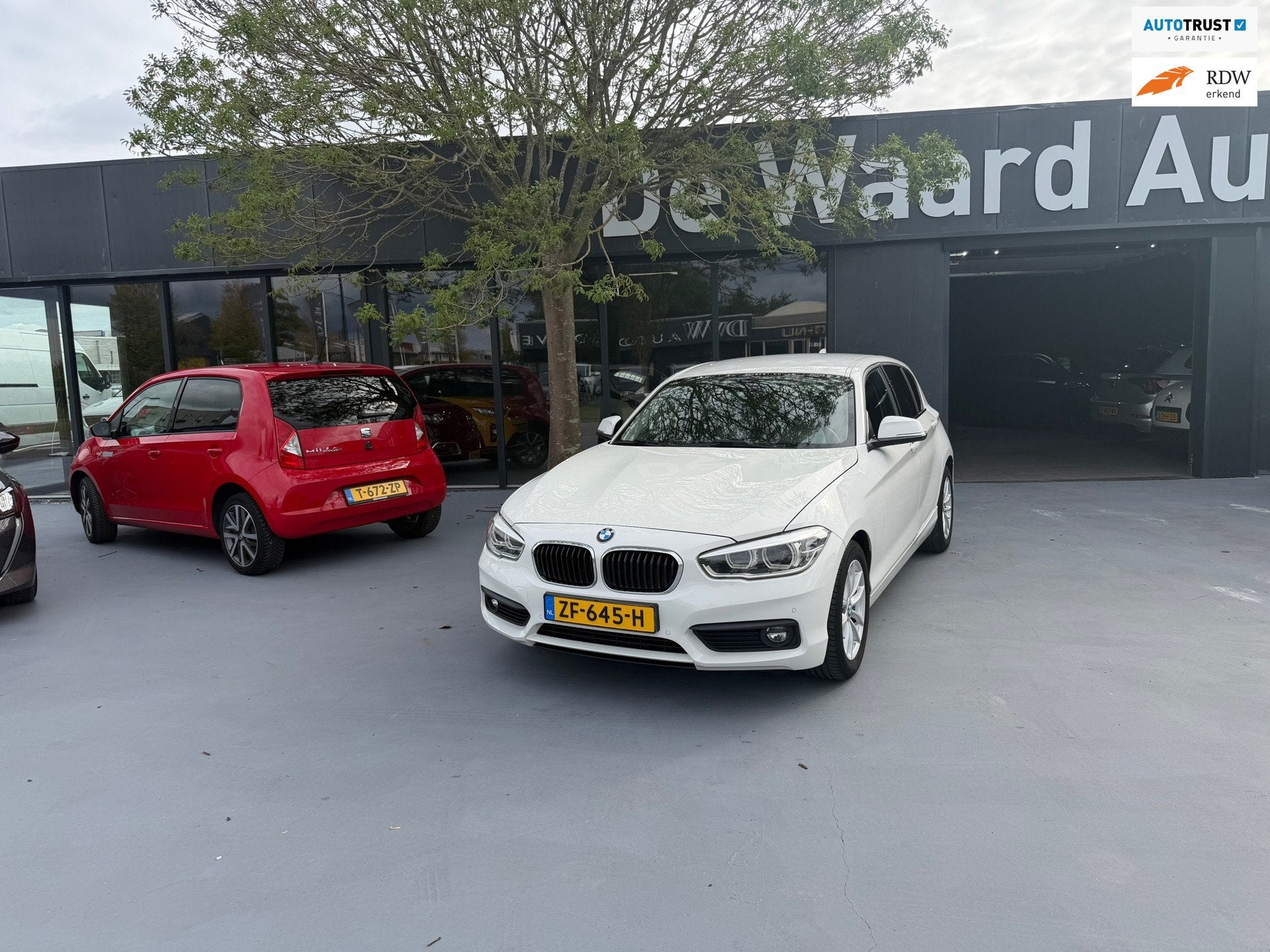 BMW 1-serie 118i Centennial High Executive/ airco/cruise/PDC, 1-Serie, Dealer onderhouden, Euro 6, Wit