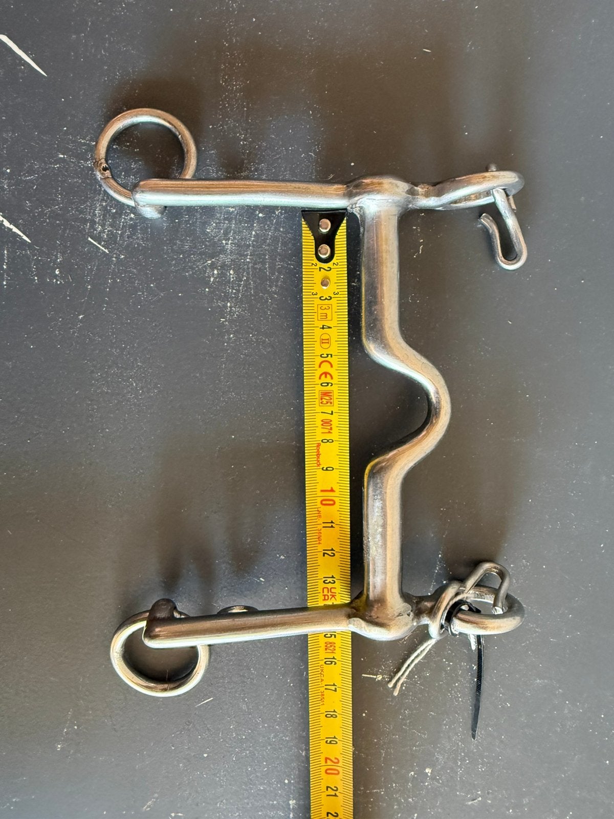 Stang met tongboog 13 cm, Dieren en Toebehoren, Ophalen of Verzenden, Zo goed als nieuw