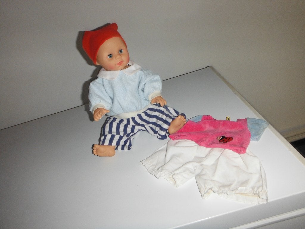 baby pop waarvan het lijfje groter en kleiner groeit, Ophalen of Verzenden, Zo goed als nieuw, Babypop