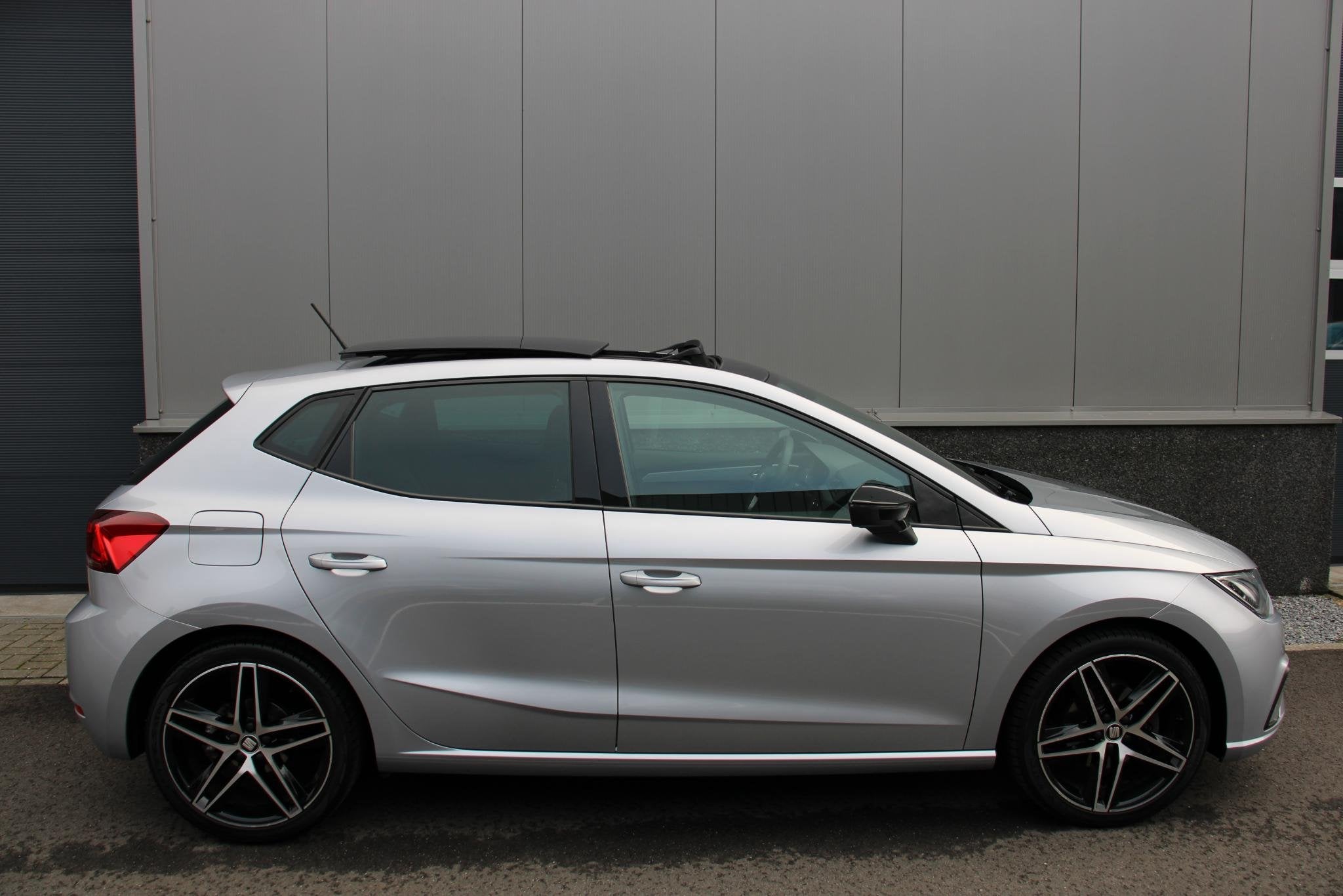 SEAT Ibiza 1.0 TSI FR Business Intense PDC, PANO, Trekhaak, Auto's, Voorwielaandrijving, Ibiza, Bedrijf, Handgeschakeld