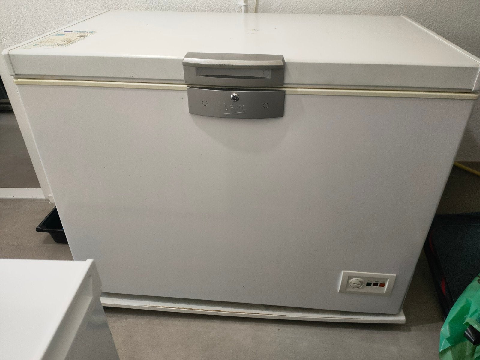 beko diepvrieskast defeckt, Witgoed en Apparatuur, Ophalen, Minder dan 60 cm, 160 cm of meer