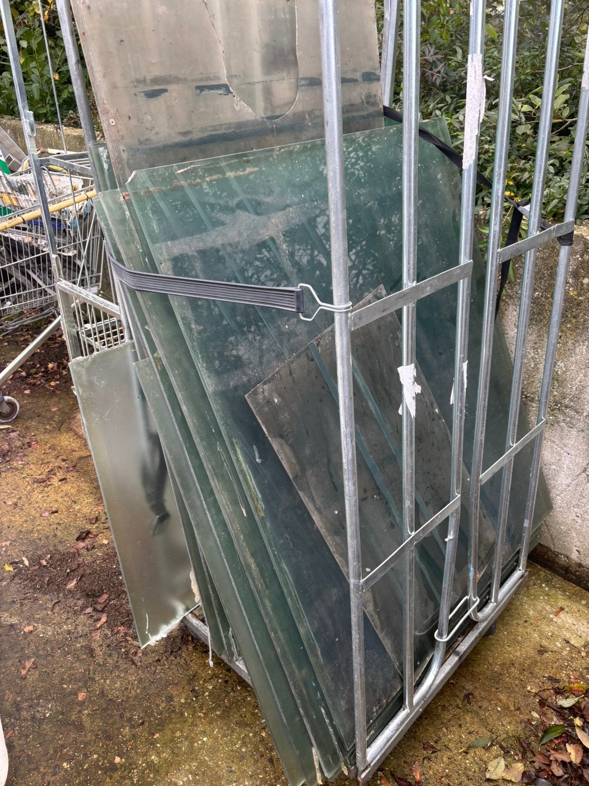 Plexiglas en trespa in veel verschillende afmetingen, Ophalen, Glas, Zo goed als nieuw, Aluminium