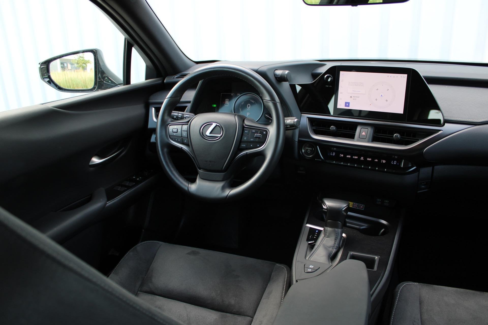 Lexus UX 250h | Incl. 12 maanden garantie | Achteruitrijcame, Auto's, Stof, Gebruikt, 4 cilinders, Bedrijf
