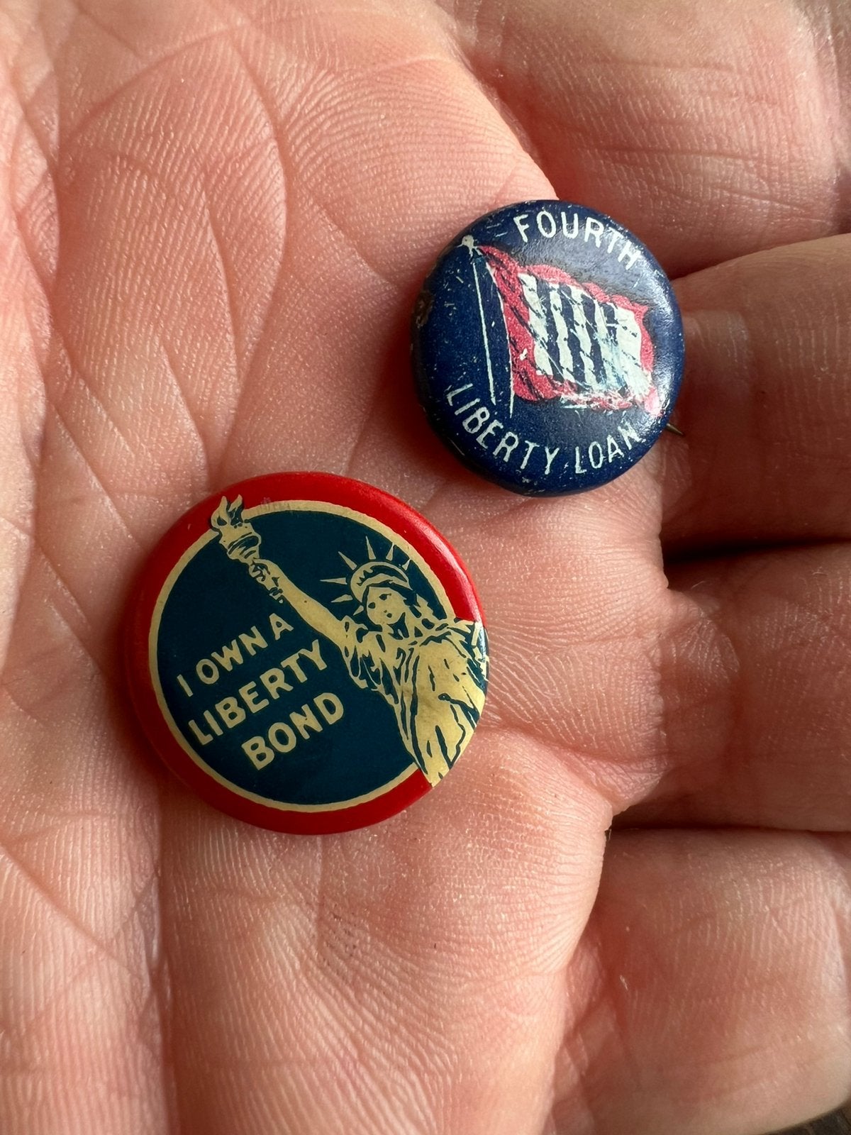 WO2 Amerikaans Liberty loan pins speldjes home front, Verzamelen, Militaria | Tweede Wereldoorlog, Amerika, Verzenden, Embleem of Badge