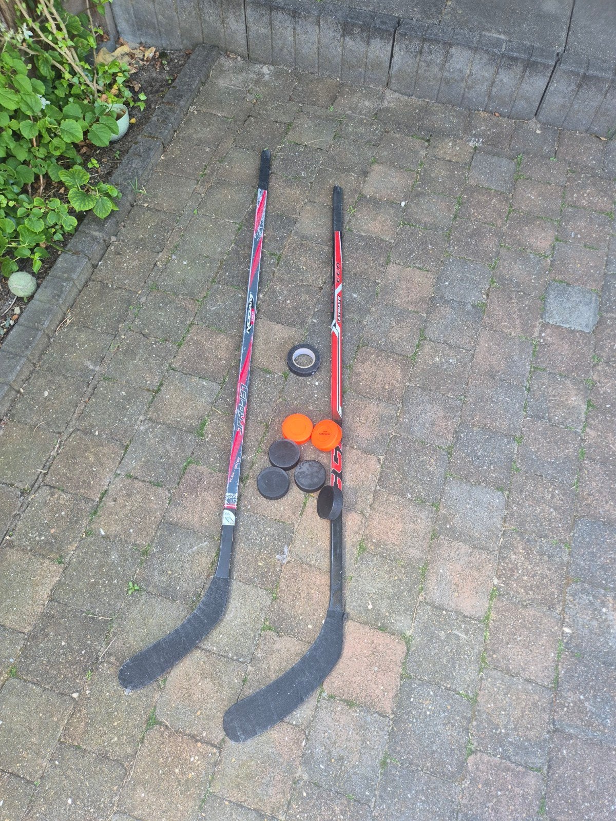 IJshockey sticks en pucks set, Sport en Fitness, IJshockey, Ophalen, Gebruikt, Stick