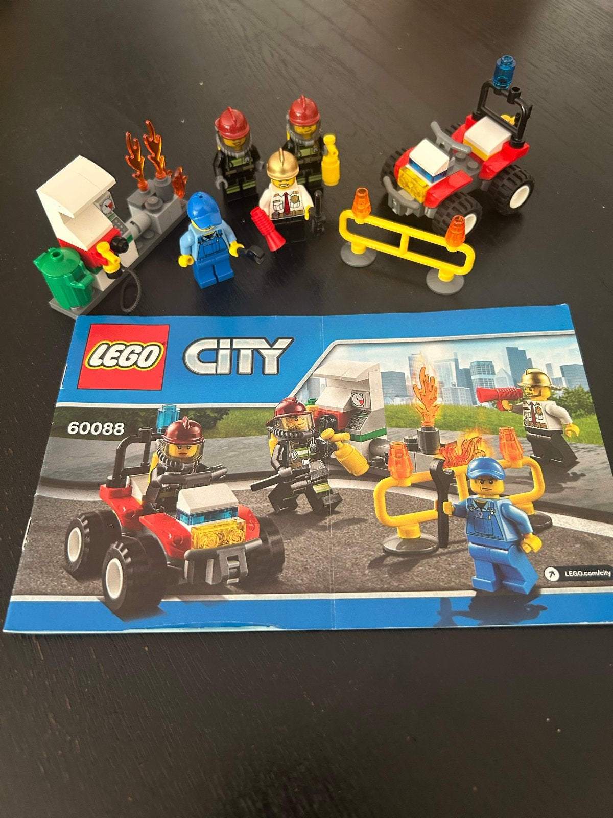 Lego City 60088 Brandweer Starter Set met Minifiguren, City, Lego, Ophalen of Verzenden, Zo goed als nieuw