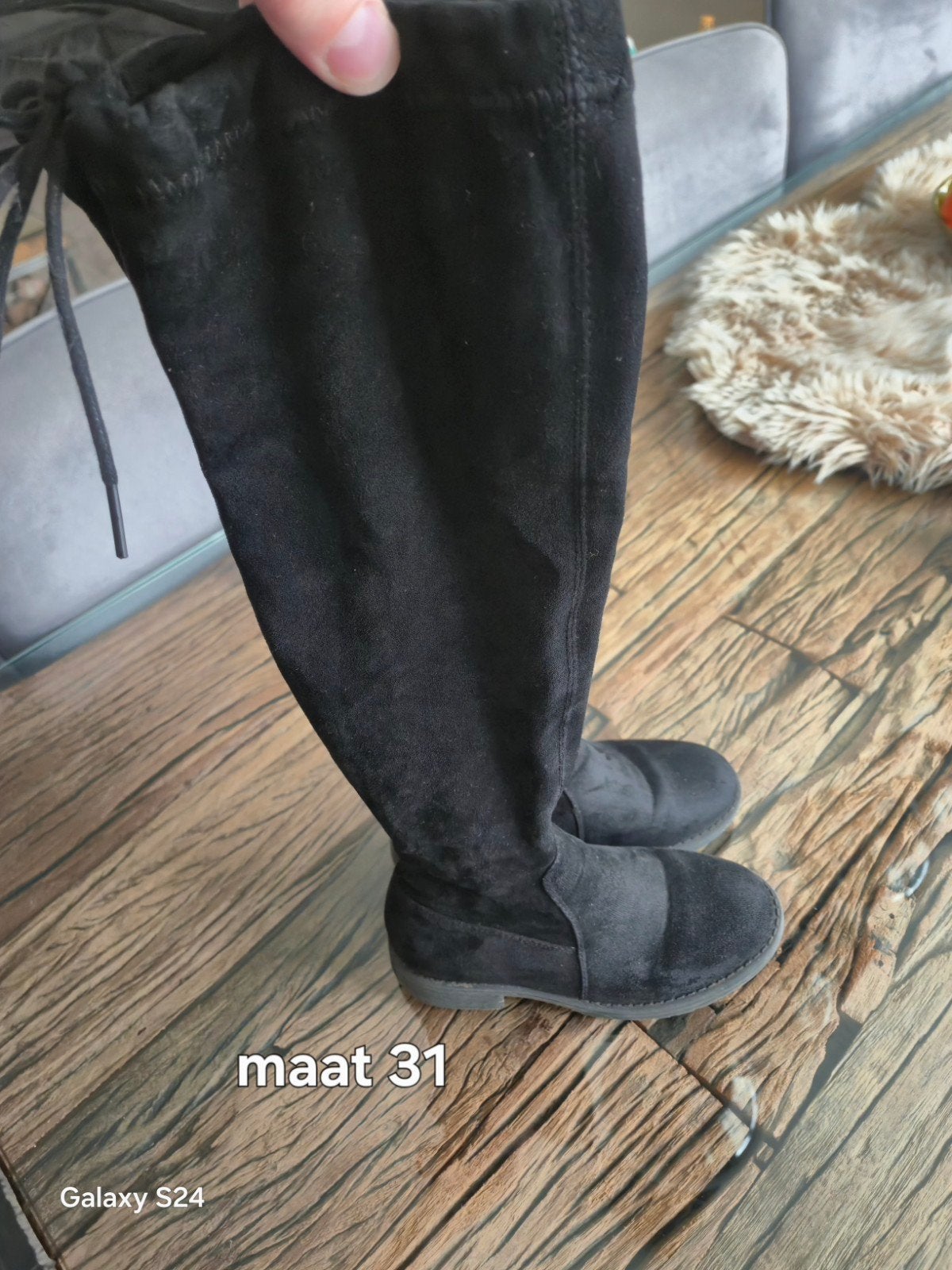 Zwarte suède-look laarzen, maat 31, Kinderen en Baby's, Kinderkleding | Schoenen en Sokken, Gebruikt, Meisje, Ophalen of Verzenden