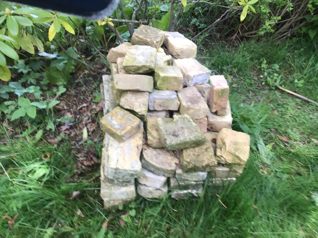 Friese geeltjes groter formaat, Ophalen, Gebruikt, Bakstenen
