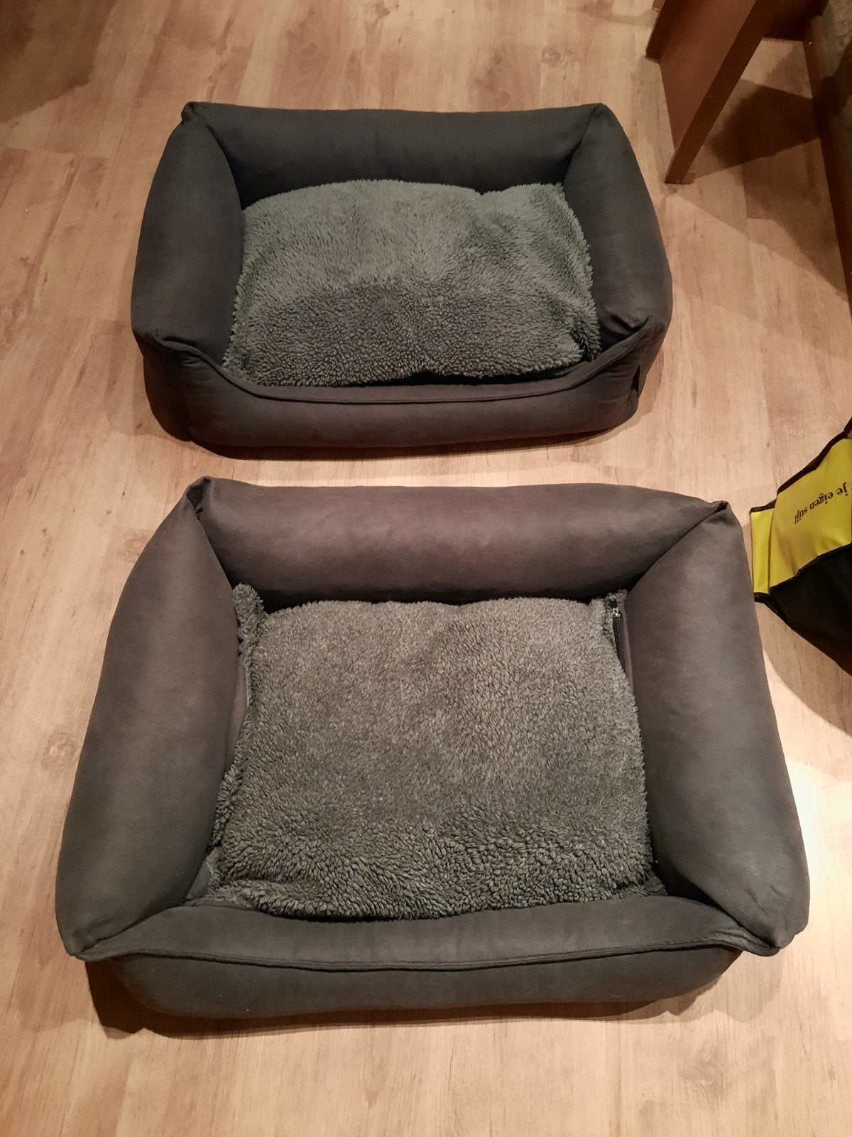Hondenmanden antraciet 70x55cm (2 stuks), Ophalen, Gebruikt