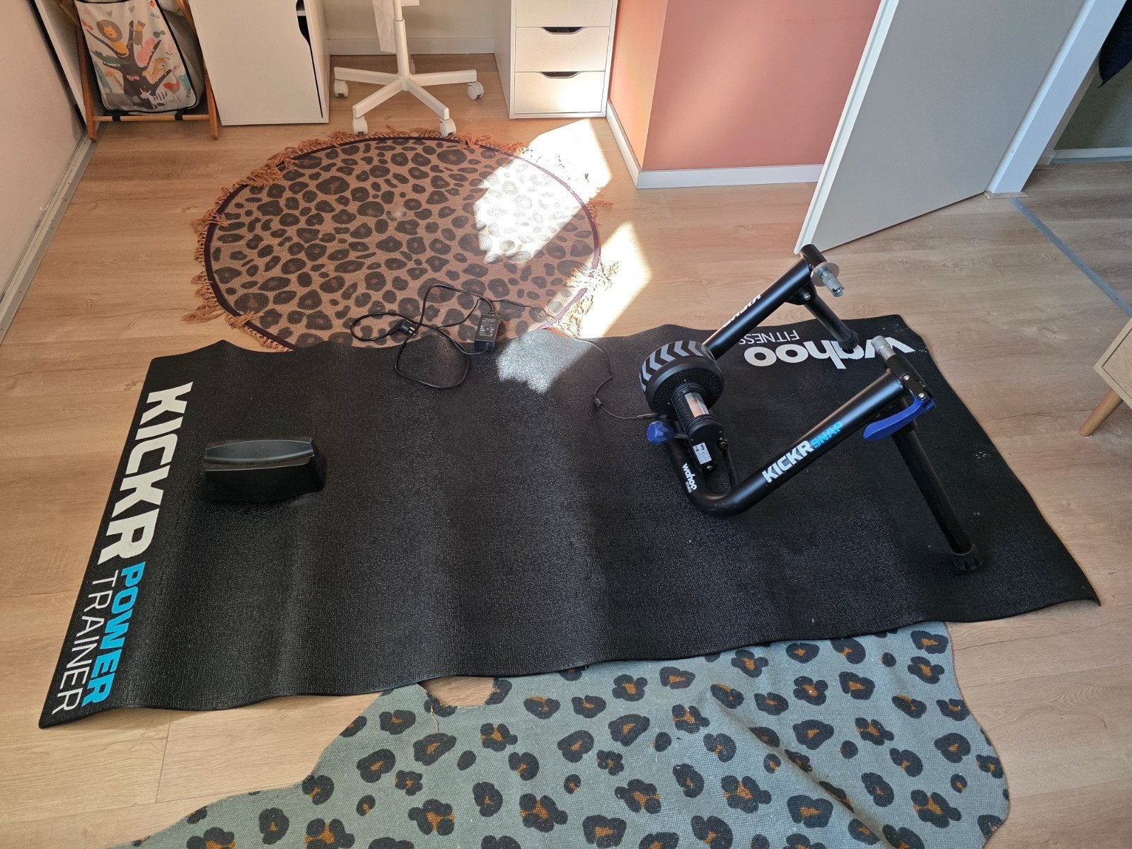 Wahoo KICKR SNAP Smart Trainer met mat, Sport en Fitness, Wielrennen, Ophalen, Zo goed als nieuw, Overige typen