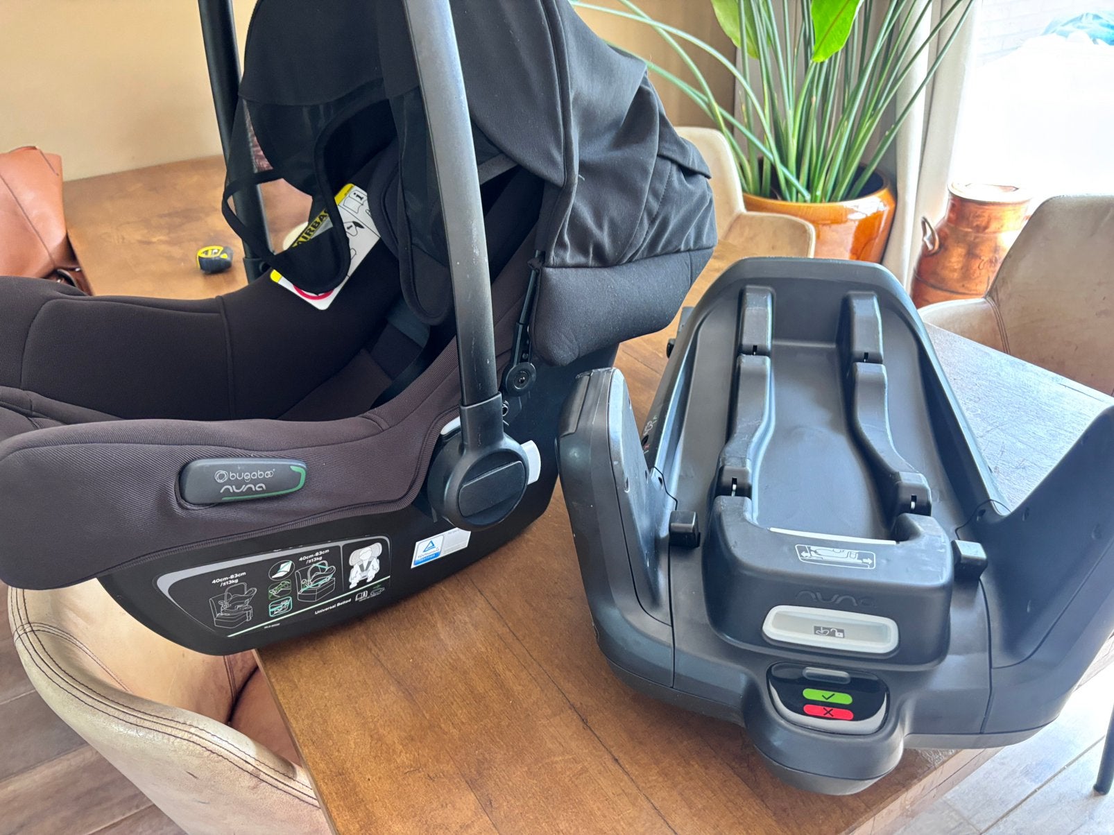 Nuna Maxi-Cosi (autostoel) + Isofix Base, Ophalen, Zo goed als nieuw, Isofix, 0 t/m 13 kg