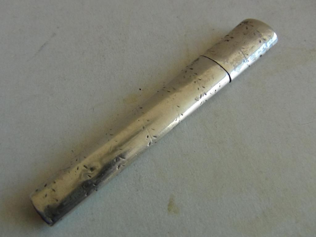 Antiek zilver L8c naaigerei koker met 5 toebehoren 19e eeuw, Verzenden, Zilver