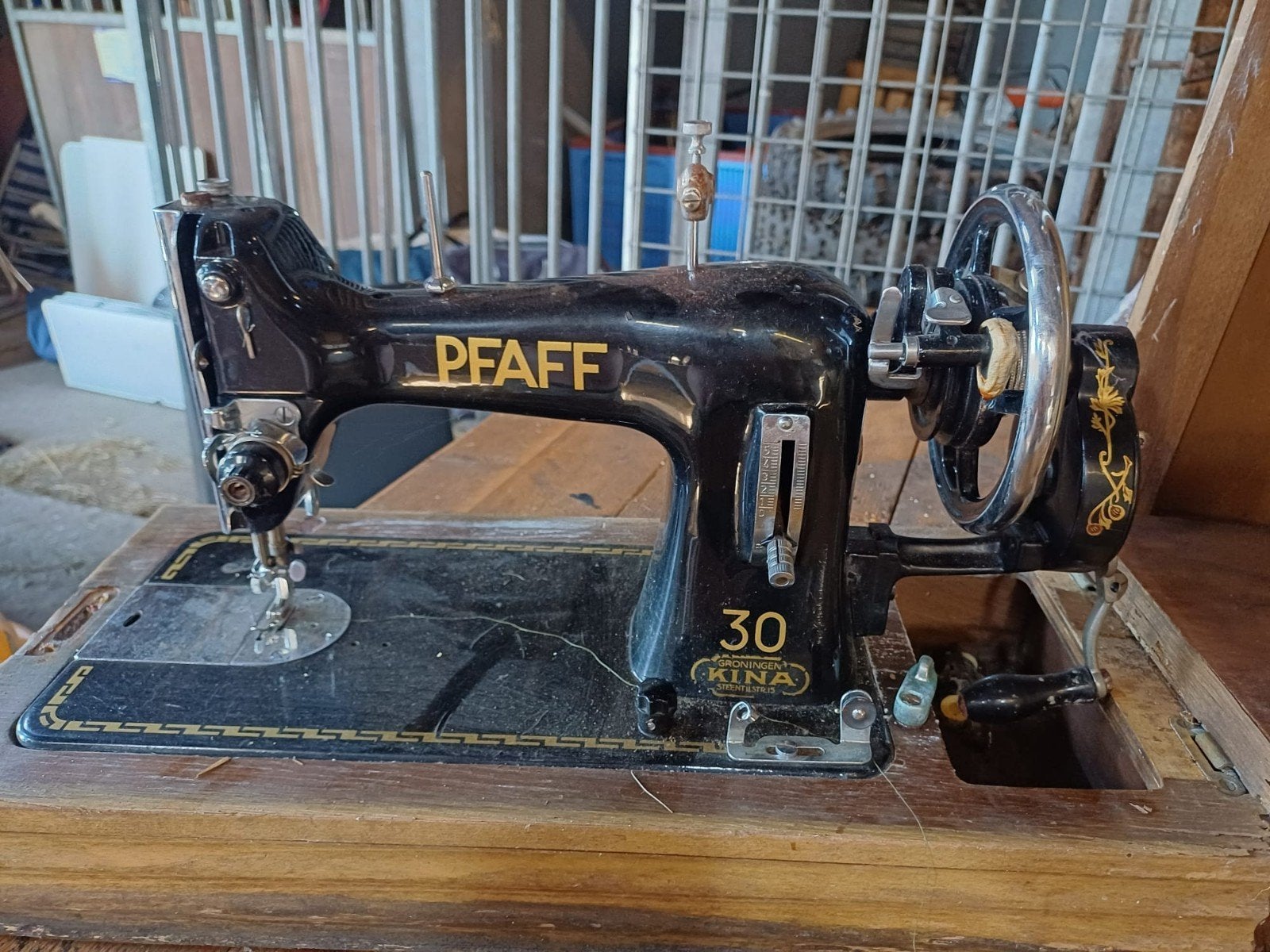 Klassieke Pfaff 30 Naaimachine (met Groningse historie!), Ophalen
