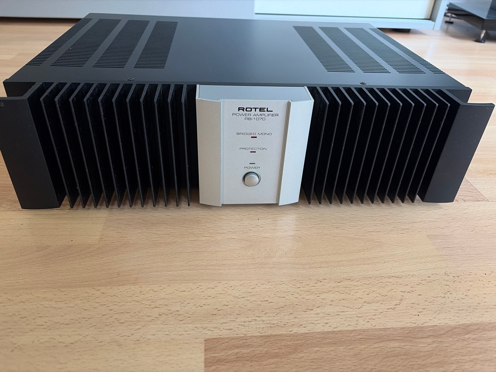 Rotel RB-1070 Eindversterker - Krachtig en Betrouwbaar, Overige merken, Gebruikt, Ophalen of Verzenden, 120 watt of meer