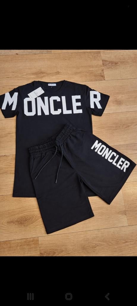 Moncler T-shirt en korte broek set - Zwart, Ophalen of Verzenden, Nieuw, Moncler