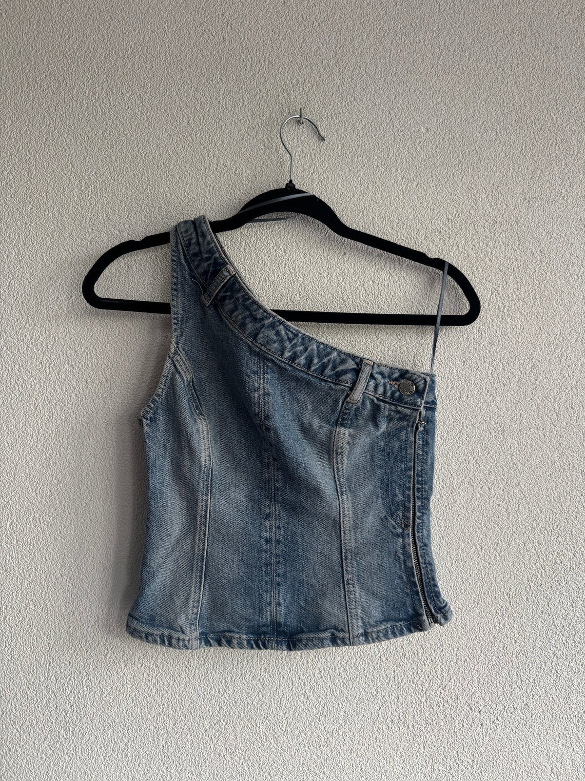 Zara blauwe denim one shoulder top, Kleding | Dames, Tops, Blauw, Zara, Ophalen of Verzenden, Zo goed als nieuw