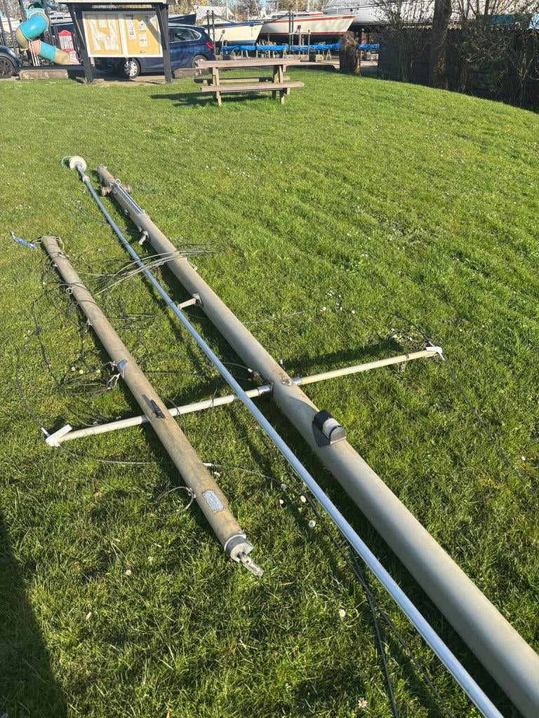 Mast van een Cutlass 27 zeilboot, Watersport en Boten, Ophalen, 6 meter of meer, Gebruikt, Minder dan 15 m²