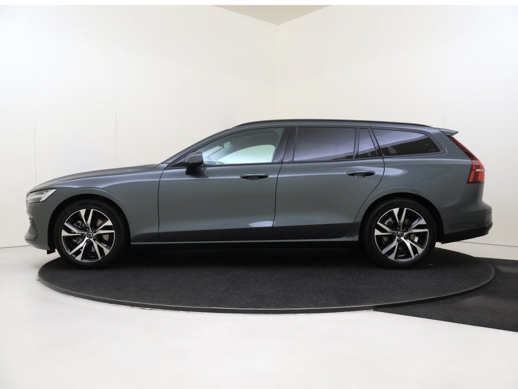 Volvo V60 B4 Essential Edition | Trekhaak | Climate | Park A, Auto's, Stof, 4 cilinders, 1634 kg, Origineel Nederlands