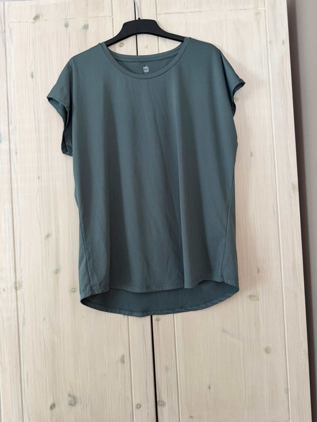 Sportshirt hema mt L, Ophalen of Verzenden, Zo goed als nieuw, Maat 38/40 (M), Korte mouw