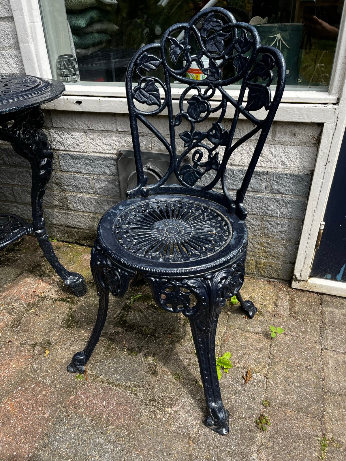 Antieke gietijzeren bistro set - 2 stoelen en tafel, Overige materialen, Gebruikt, Eettafel, Tuinset