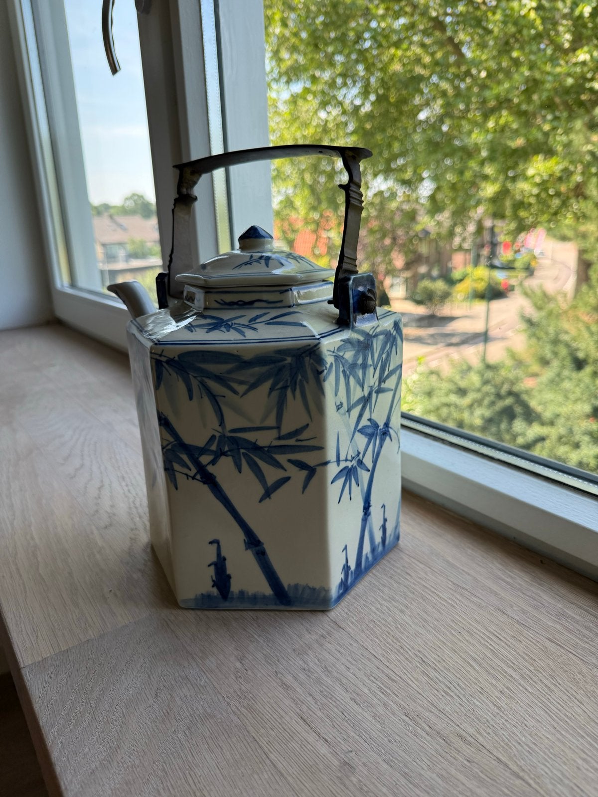 Antieke Chinese theepot met bamboe decoratie, Ophalen