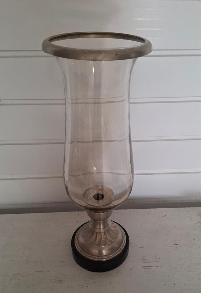 Elegante Glazen Windlicht met Metalen Voet, Ophalen of Verzenden