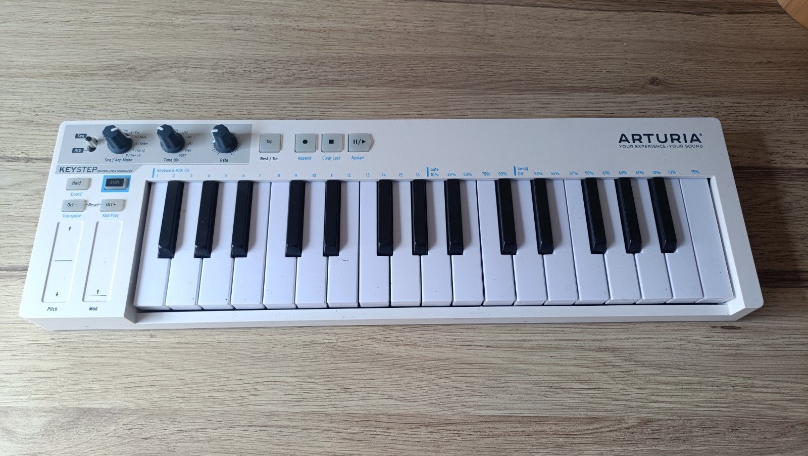 Arturia Keystep MIDI-controller/sequencer, Muziek en Instrumenten, Ophalen of Verzenden, Nieuw