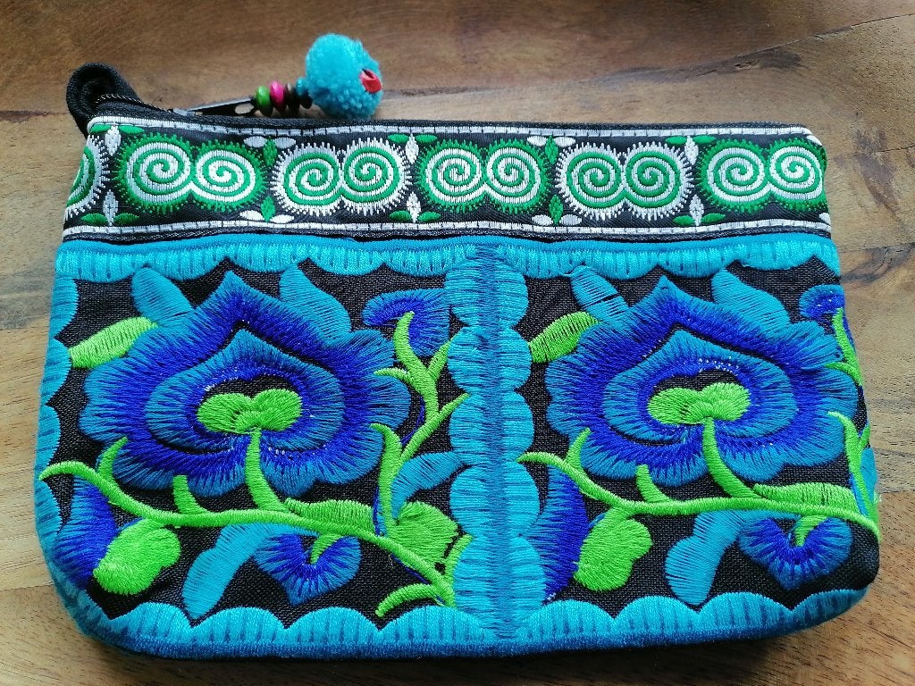 Nieuwe handgemaakte etnische Hmong clutch of etui blauw, Ophalen of Verzenden, Nieuw, Blauw