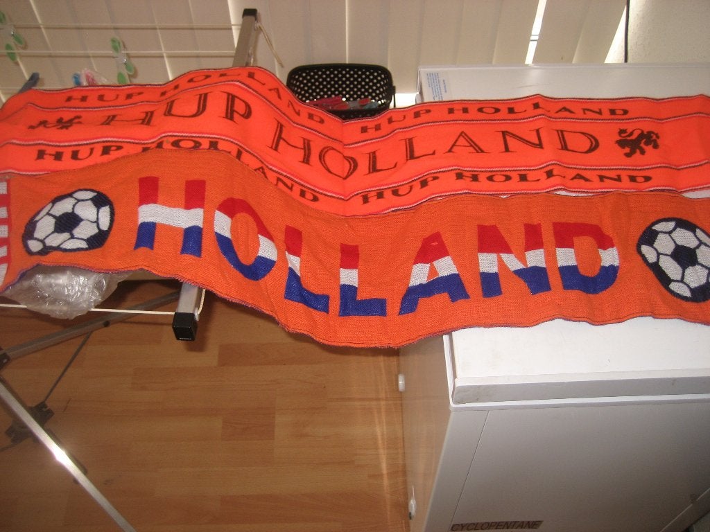 veel oranje sjaals vlag etc etc, Verzamelen, Ophalen of Verzenden, Gebruikt, Overige binnenlandse clubs, Overige typen