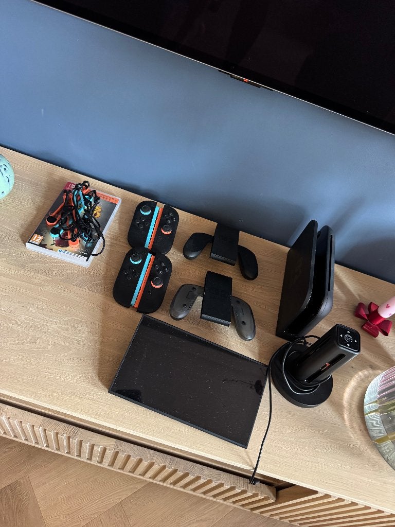 Opnieuw aangeboden: ZGAN Switch 2 met games en accessoires, Spelcomputers en Games, Ophalen, Met games, Zo goed als nieuw, Switch Original