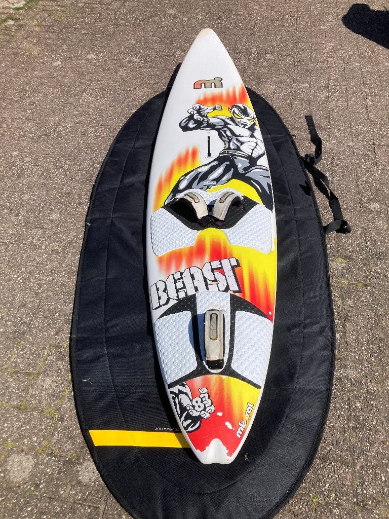Mistral Beast 83, Ophalen, Gebruikt, Met vin(nen), Plank