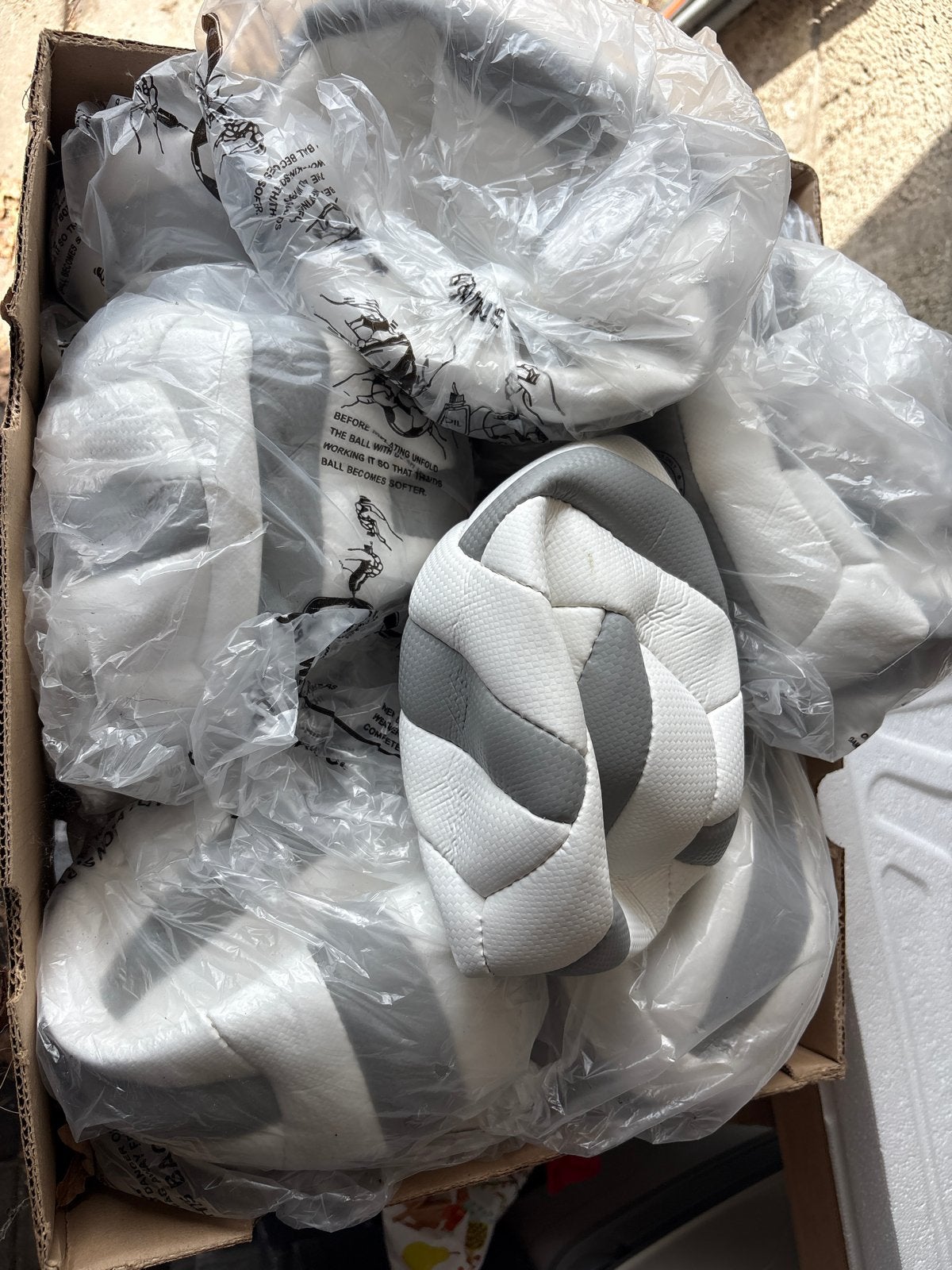 Nieuwe Volleyballen 10 stuks onopgepompt, Ophalen of Verzenden, Nieuw, Bal