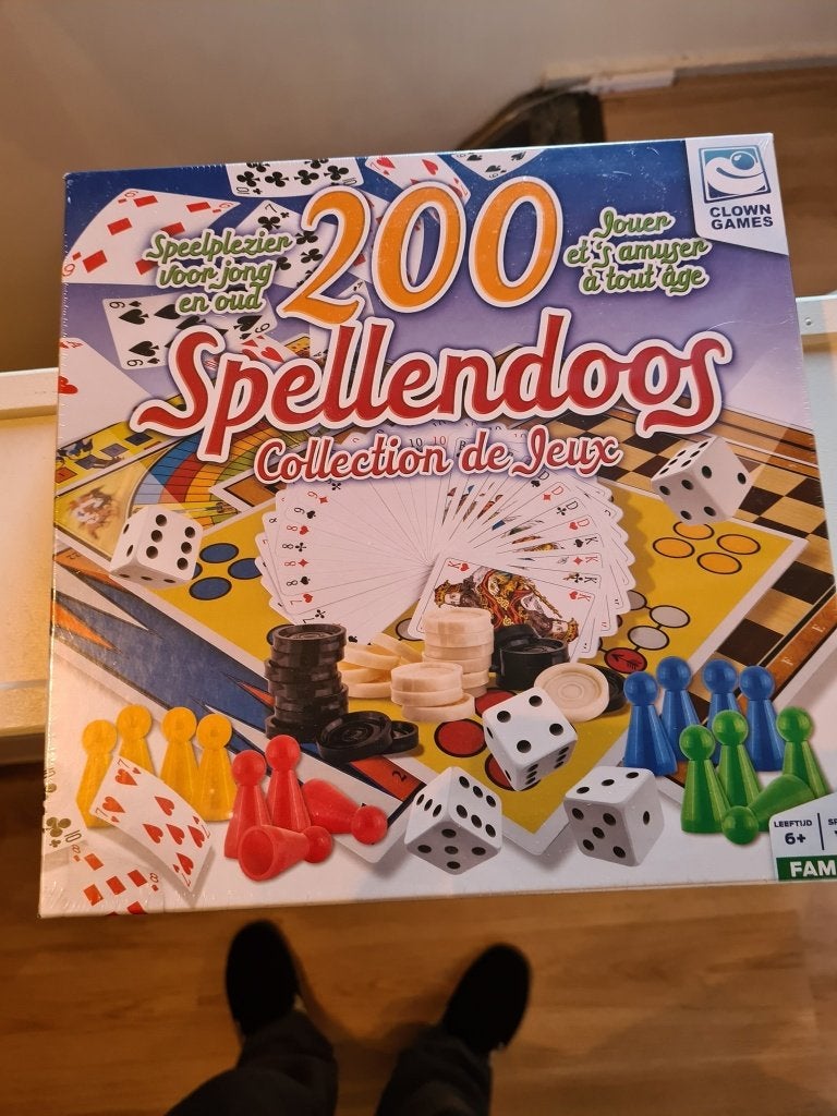 200 Spellendoos - Clown Games, Vijf spelers of meer, Ophalen of Verzenden, Nieuw, Clown Games