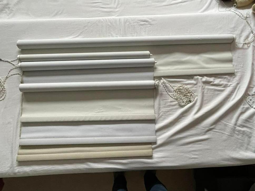GRATIS - 4 rolgordijnen verduisterend, Ophalen, Gebruikt, Beige, 50 tot 100 cm