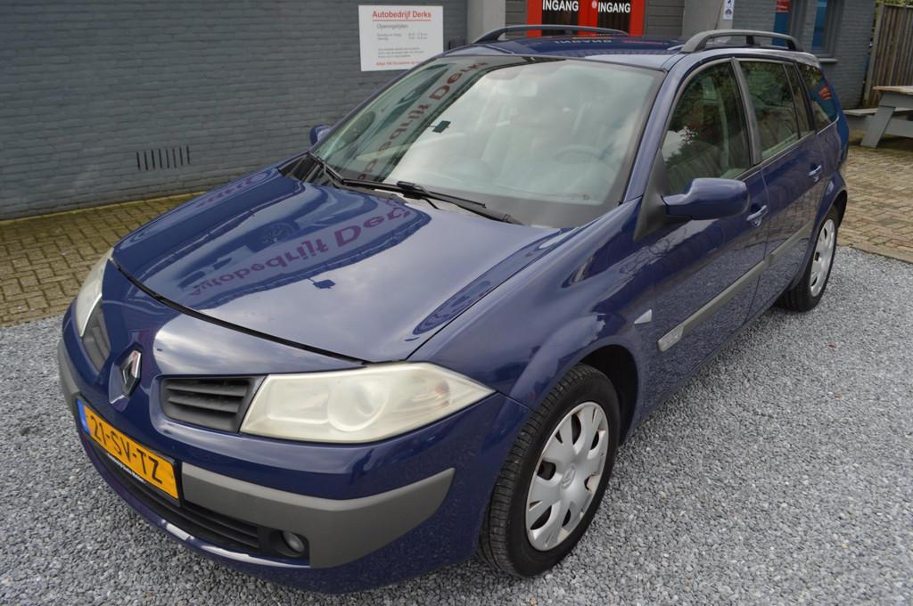 Renault Mégane Grand Tour 2.0-16V Business Line, 135 pk, Gebruikt, 4 cilinders, Blauw