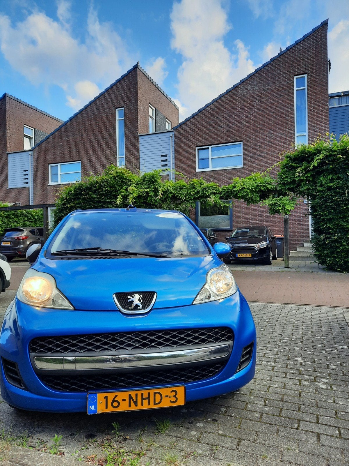 Peugeot 107 1.0 12V 5DR 2010 Blauw, Auto's, Voorwielaandrijving, 68 pk, Origineel Nederlands, Handgeschakeld