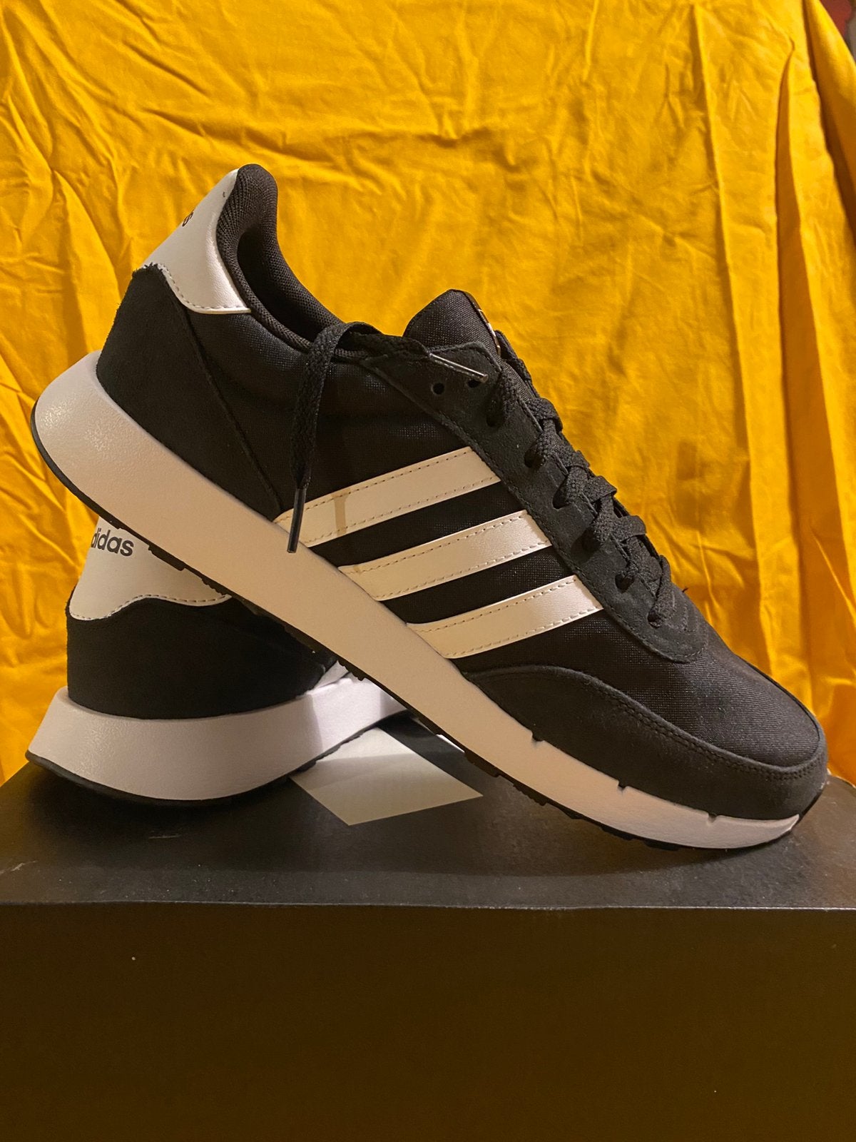 Adidas Run 60s 2.0 maat 47 zwart, Zwart, Nieuw, Ophalen of Verzenden, Sneakers of Gympen