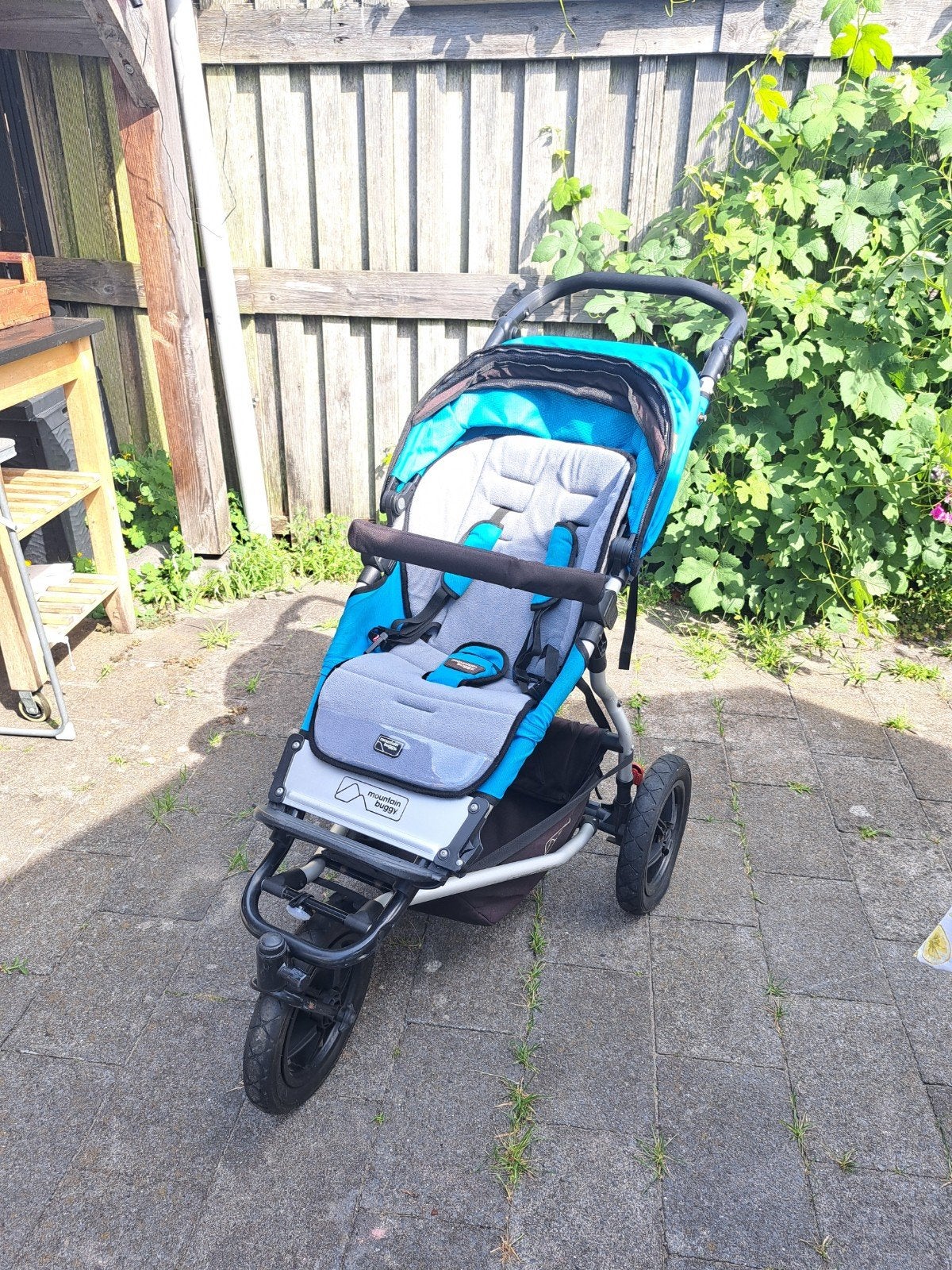Mountain Buggy Urban Jungle met reiswieg regenkap en parasol, Kinderen en Baby's, Ophalen, Gebruikt, Overige merken, Verstelbare rugleuning