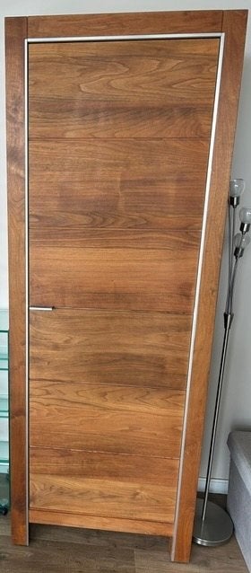 Zgan Massief walnoten kast - H196xB72xD43 cm, Ophalen, Gebruikt, 50 tot 100 cm, 25 tot 50 cm