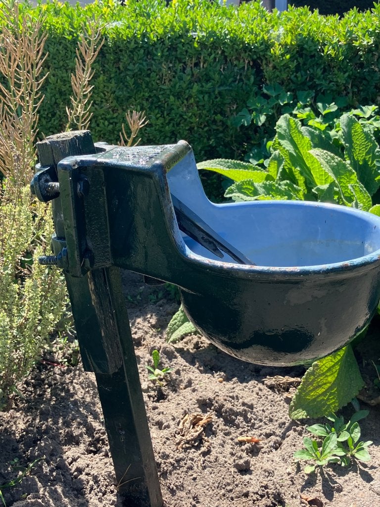 Drinkbak dieren, Ophalen, Gebruikt