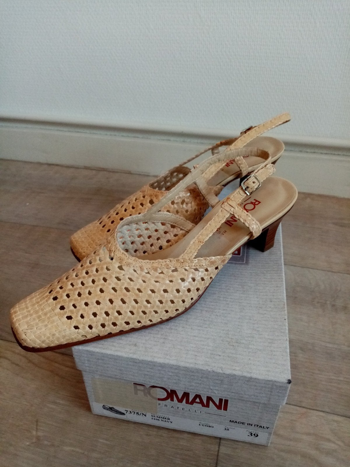 nieuwe romani schoenen 39,5, Kleding | Dames, Schoenen, Ophalen of Verzenden, Nieuw, Sneakers of Gympen