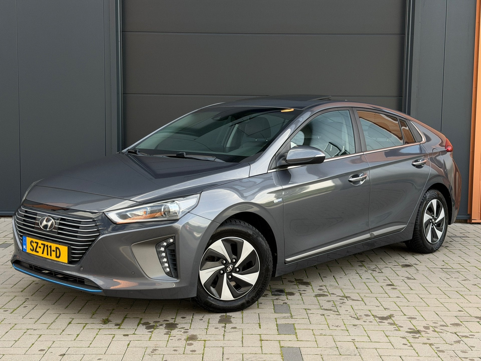 Hyundai IONIQ 1.6 GDi Premium|Full Option|Pano|Stoelkoeling/, Auto's, Gebruikt, Bedrijf, Hybride Elektrisch/Benzine, 29 km/l