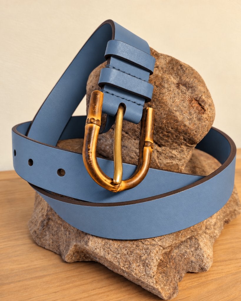 OPRUIMING! Gucci leren riem blauw met bamboe gesp, 109cm, Kleding | Dames, Overige kleuren, Echt leder, Tailleriem, Ophalen of Verzenden